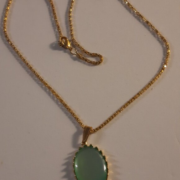 Handmade Jewelry - Brand New Handmade Gold Plated Chain & Light Green Color Charm Neckless